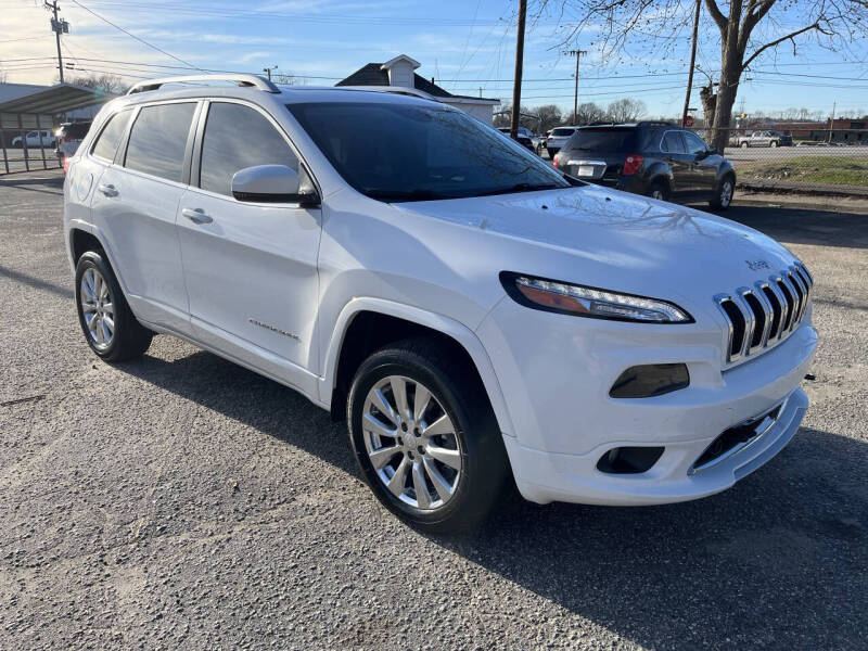 2017 Jeep Cherokee Overland's photo
