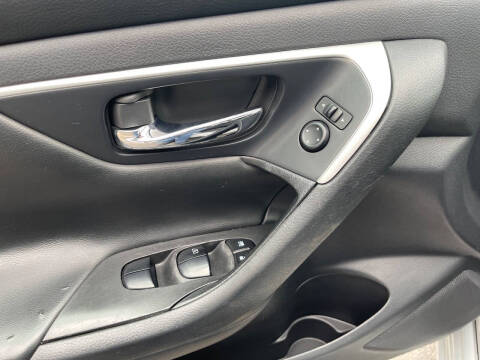 2017 Nissan Altima 2.5 SV