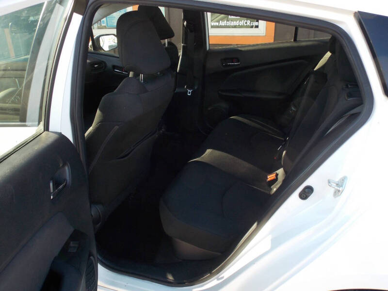 2021 Toyota Prius LE