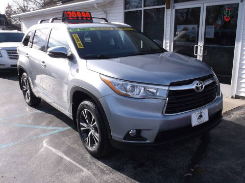 2016 Toyota Highlander for sale at Victorian City Car Port INC in Manistee MI