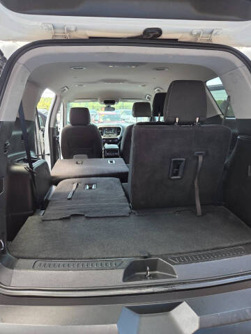 2017 GMC Acadia SLE-1