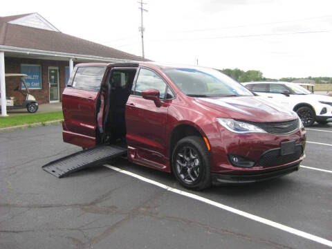 2020 Chrysler Pacifica Touring