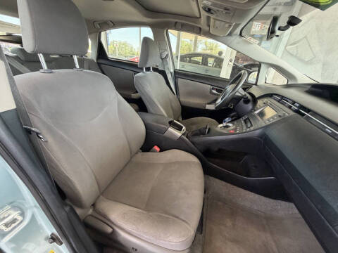 2013 Toyota Prius Three