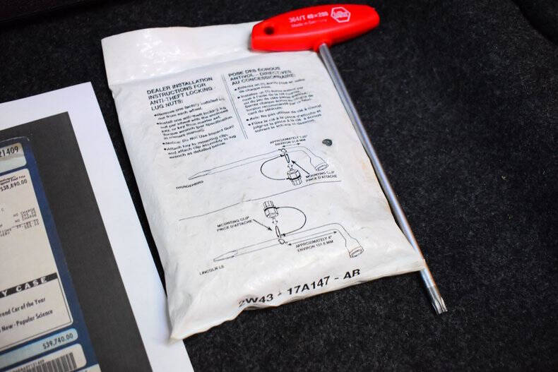 2002 Ford Thunderbird Deluxe