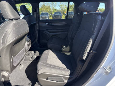 2025 Jeep Grand Cherokee L Laredo X