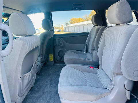 2006 Toyota Sienna LE 7 Passenger