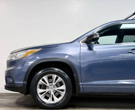 2014 Toyota Highlander LE