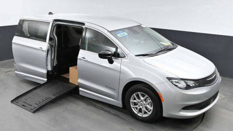 2024 Chrysler Voyager LX