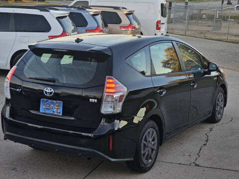 2017 Toyota Prius v Three