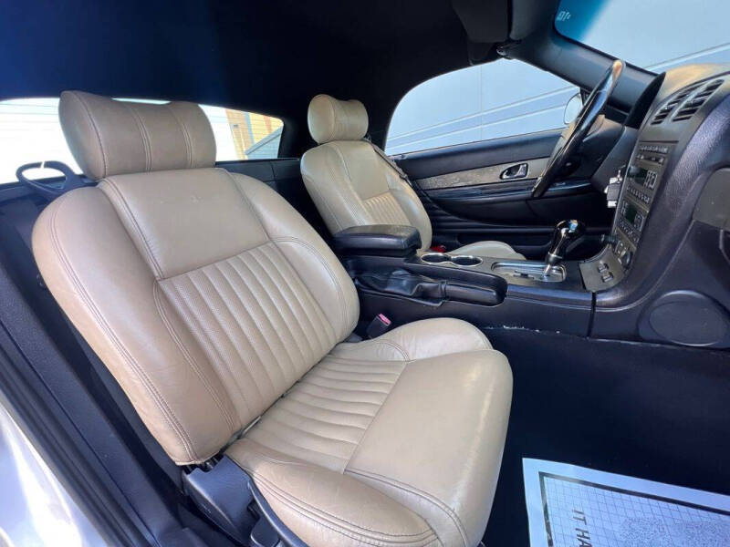 2004 Ford Thunderbird Deluxe