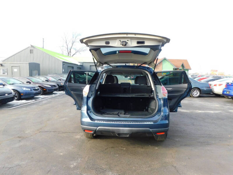 2016 Nissan Rogue SV