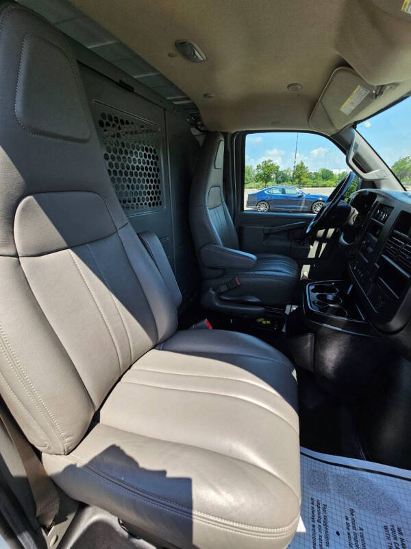 2021 Chevrolet Express 2500