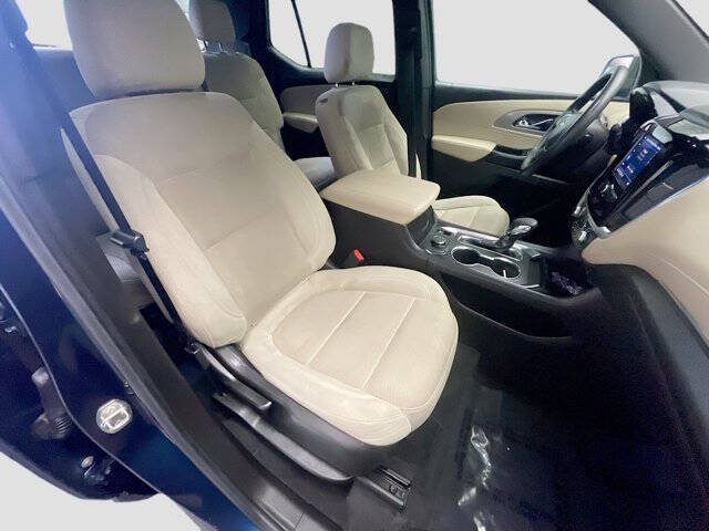 2022 Chevrolet Traverse LS