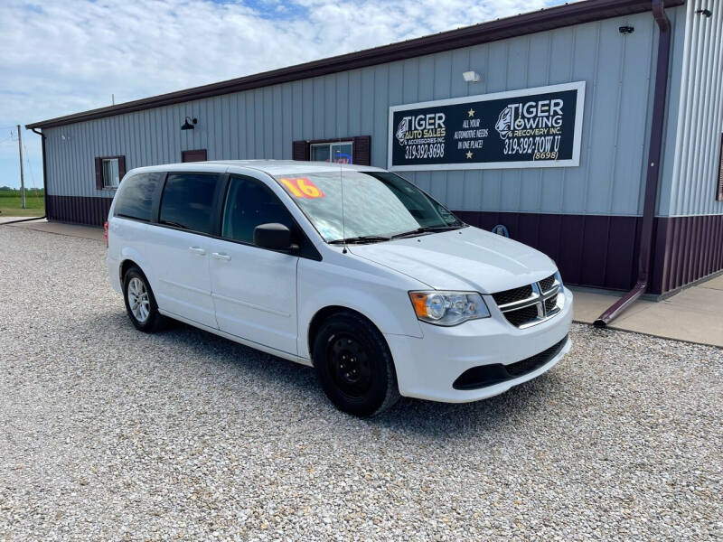 2016 Dodge Grand Caravan for sale at Tiger Auto Sales Inc in Danville IA