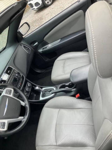 2012 Chrysler 200 Touring