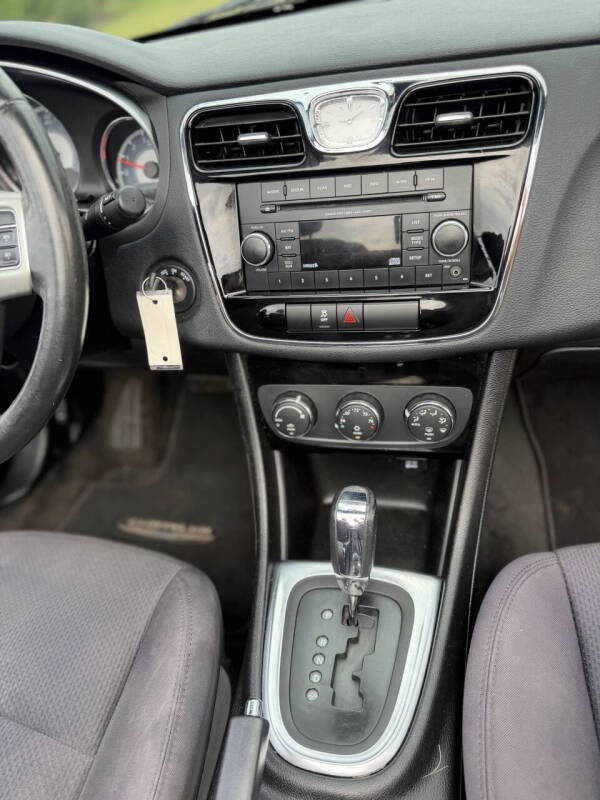 2012 Chrysler 200 Touring
