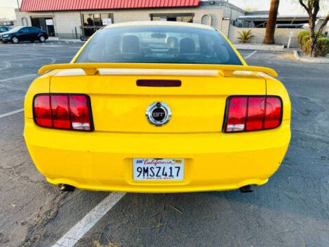 2005 Ford Mustang