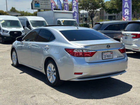 2014 Lexus ES 300h