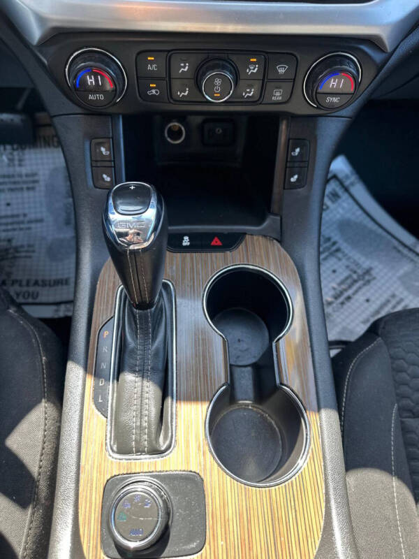 2018 GMC Acadia SLE-2