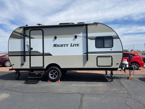 2018 Pacific Coachworks Might Lite