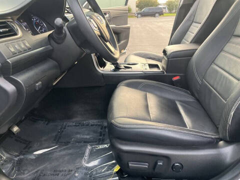 2017 Toyota Camry Hybrid XLE