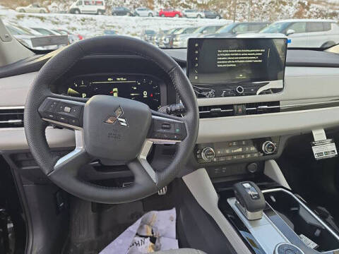 2026 Mitsubishi Outlander SEL