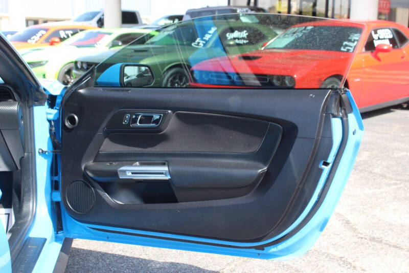 2017 Ford Mustang V6