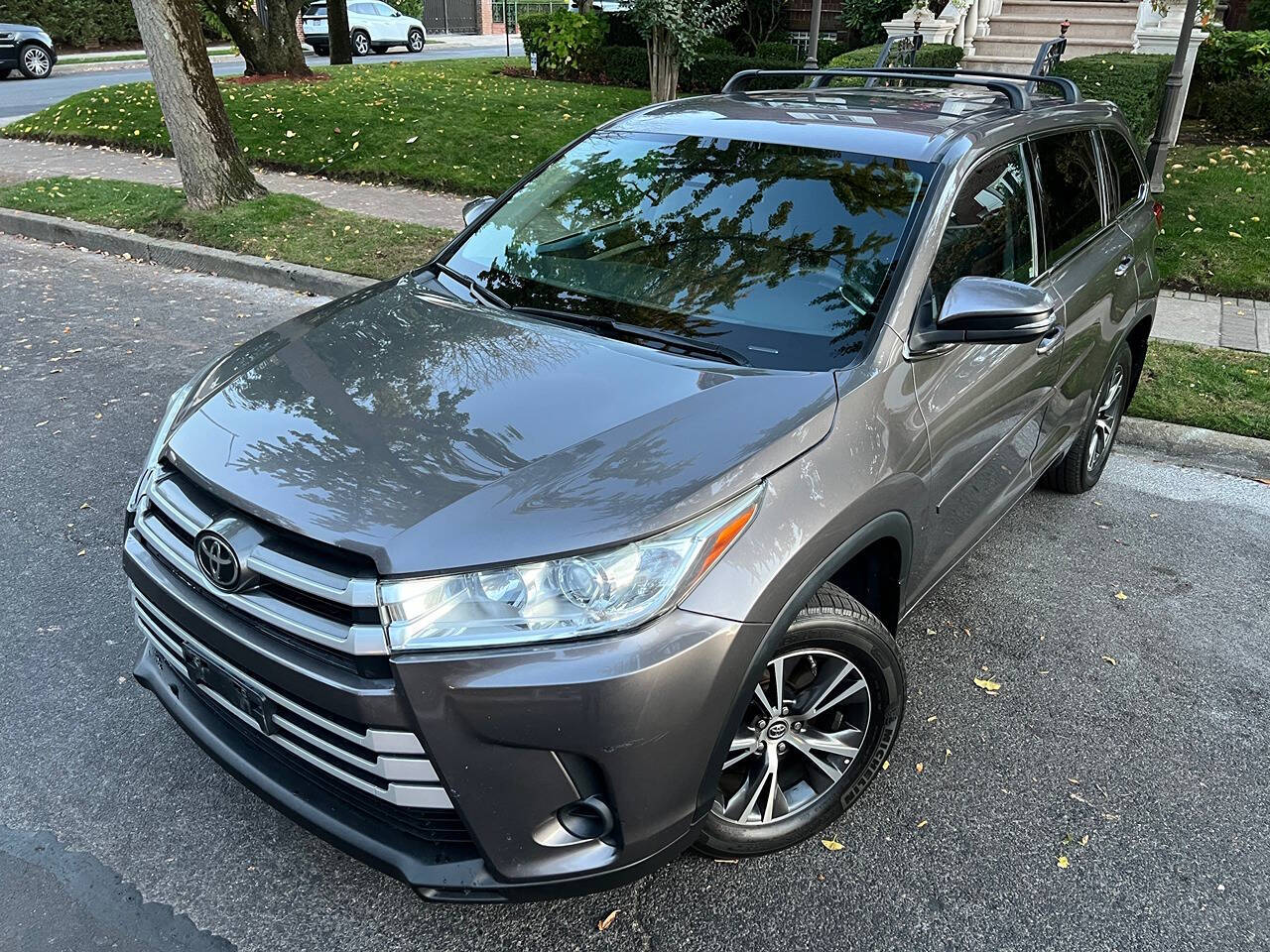 2017 Toyota Highlander for sale at VLD HOLDING INC. in Brooklyn, NY