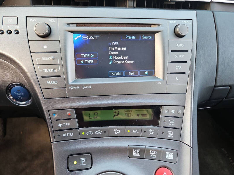 2015 Toyota Prius Three