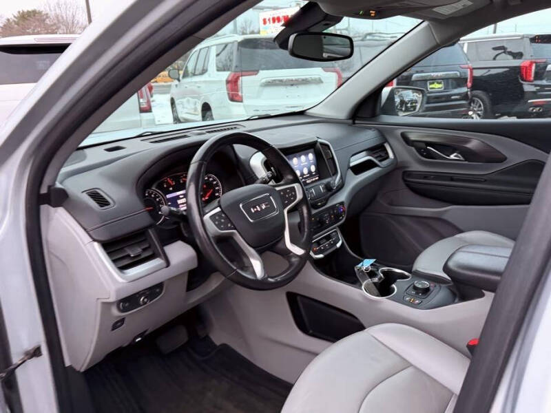 2022 GMC Terrain SLT