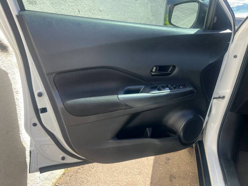 2023 Nissan Kicks S