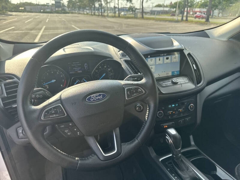 2019 Ford Escape SEL