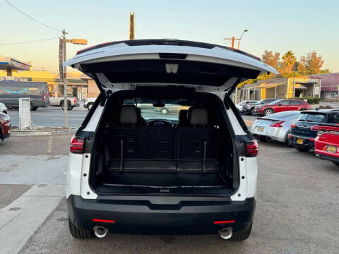 2022 Chevrolet Traverse LT Leather