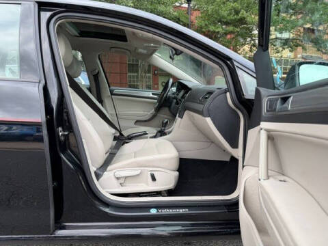 2016 Volkswagen Golf TSI SEL