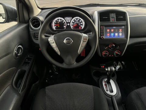 2019 Nissan Versa SV
