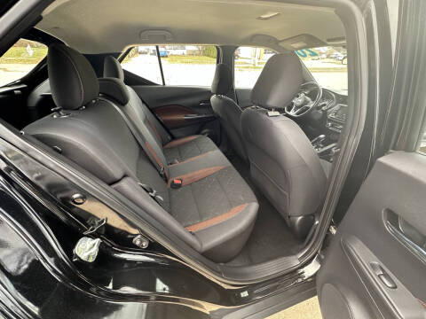 2020 Nissan Kicks SR