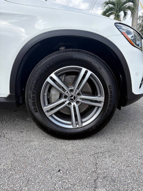 2021 Mercedes-Benz GLC GLC 300