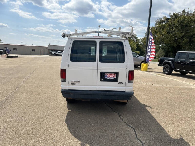 2010 Ford E-Series E-250