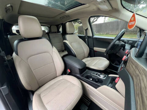 2020 Ford Escape Hybrid Titanium