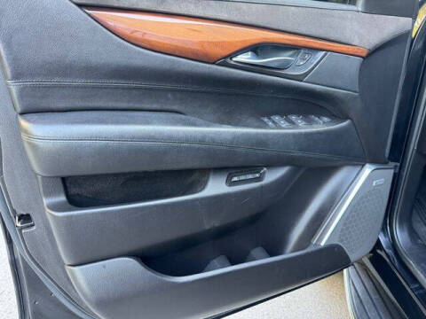 2017 Cadillac Escalade Luxury