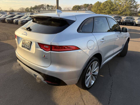 2017 Jaguar F-PACE S