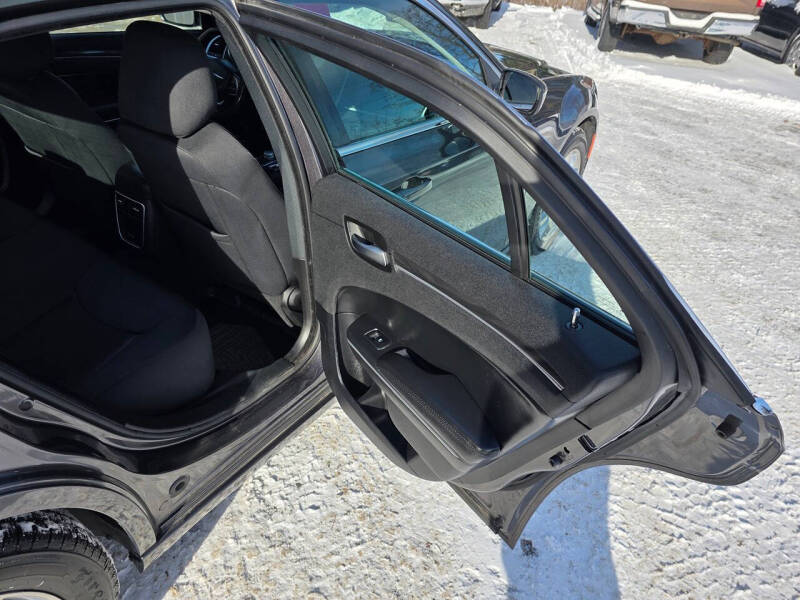 2020 Chrysler 300 Touring