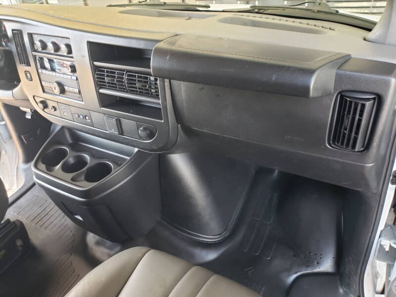 2024 GMC Savana 2500