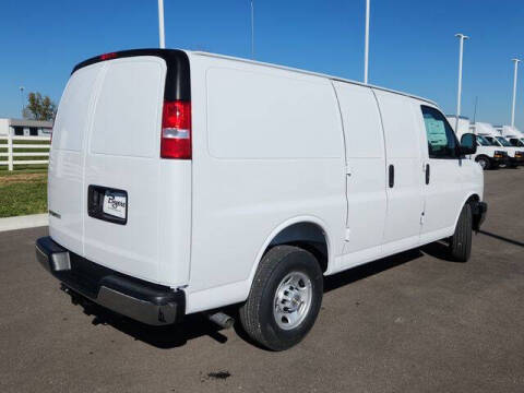 2025 Chevrolet Express 3500