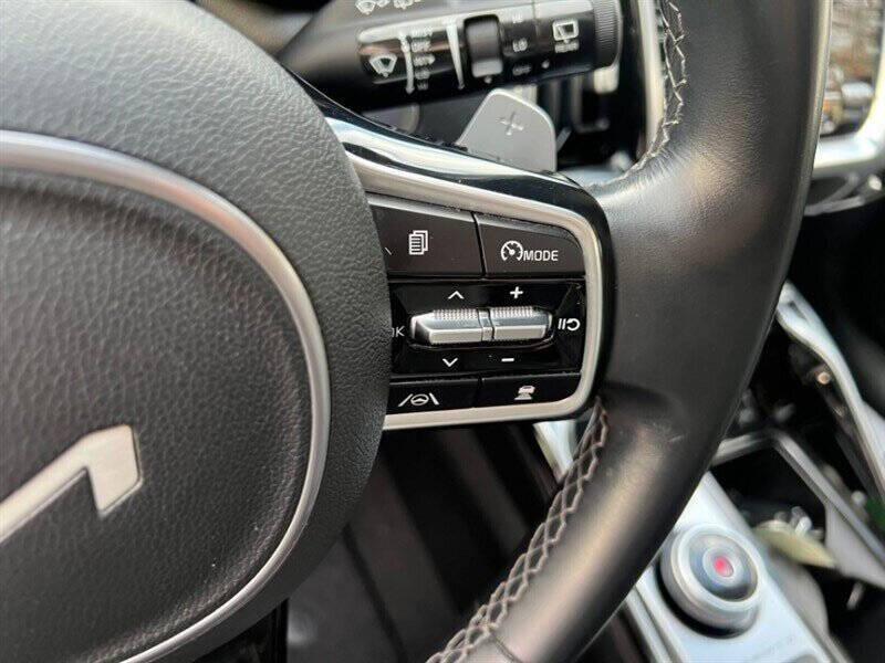 2022 Kia Sorento Plug-In Hybrid SX