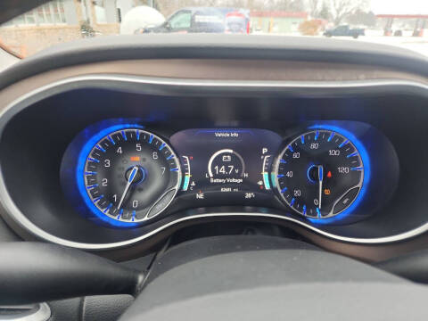 2017 Chrysler Pacifica Touring-L Plus