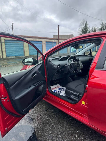 2022 Toyota Prius LE AWD-e