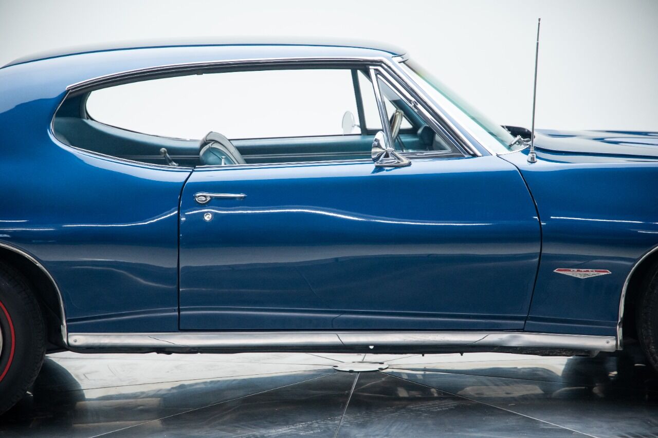 1968 Pontiac GTO 12