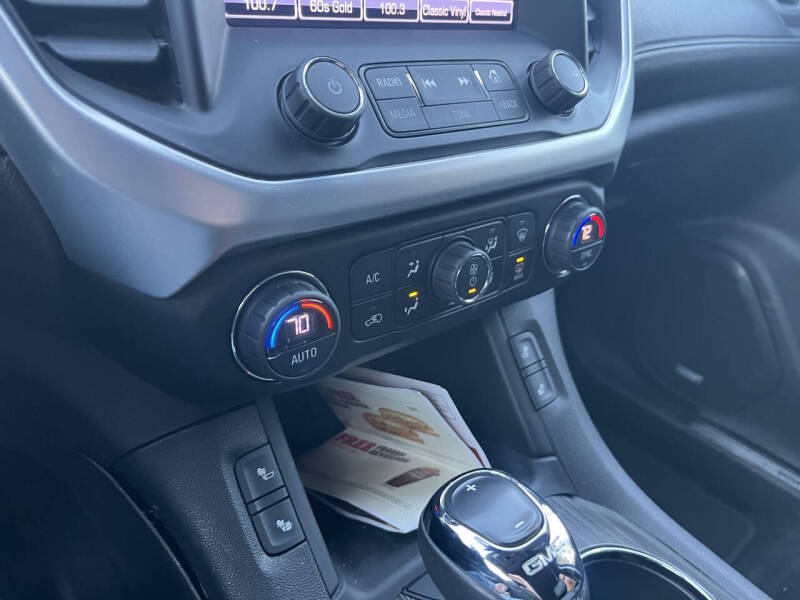 2017 GMC Acadia SLT-1