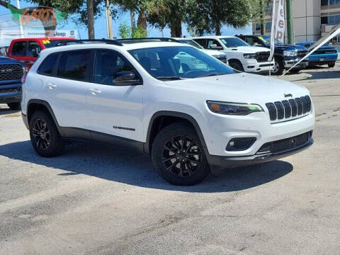 2023 Jeep Cherokee Altitude Lux